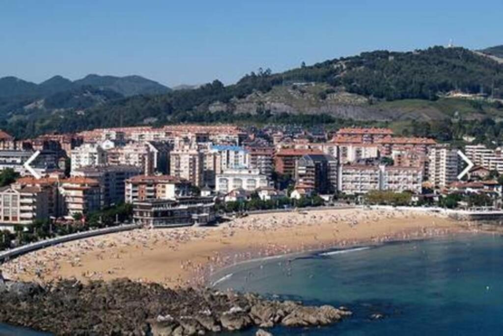 Apto Urbanización Piscina Céntrico Garaje Incluido Castro Urdiales Esterno foto