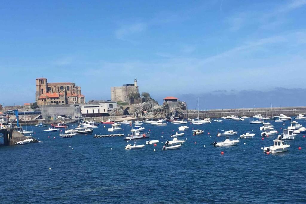 Apto Urbanización Piscina Céntrico Garaje Incluido Castro Urdiales Esterno foto