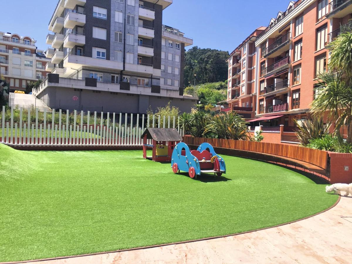 Apto Urbanización Piscina Céntrico Garaje Incluido Castro Urdiales Esterno foto