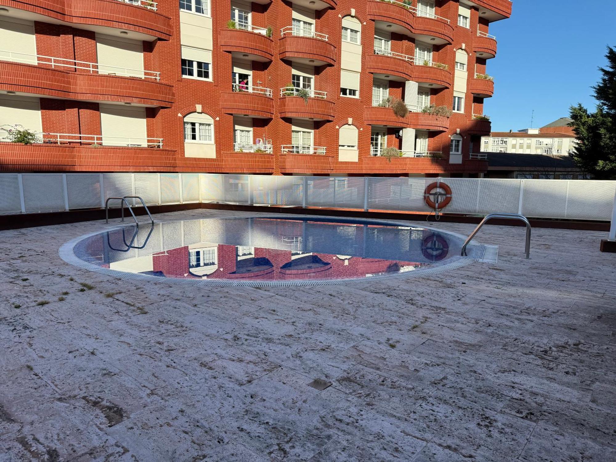 Apto Urbanización Piscina Céntrico Garaje Incluido Castro Urdiales Esterno foto